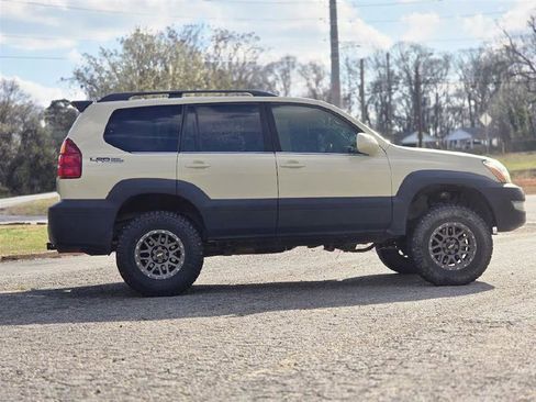 Used 2005 Lexus GX 470 image 3