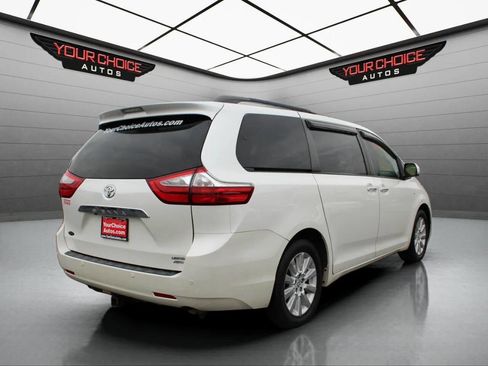 Used 2016 Toyota Sienna Limited Premium image 5
