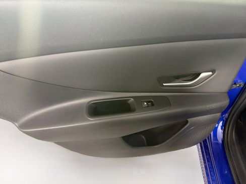 Used 2025 Hyundai Elantra SEL FWD image 26