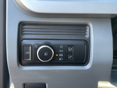 Used 2024 Ford F250 XL w/ XL Chrome Package image 14