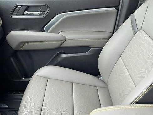 New 2026 Chevrolet Colorado ZR2 w/ Technology Package image 21