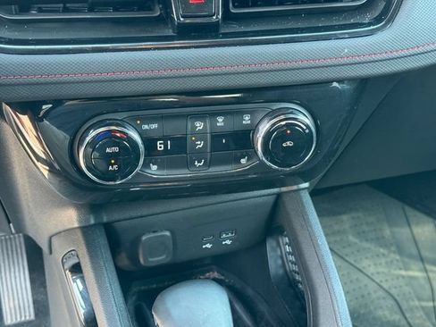 Used 2024 Chevrolet TrailBlazer RS w/ Convenience Package AWD/4WD image 27