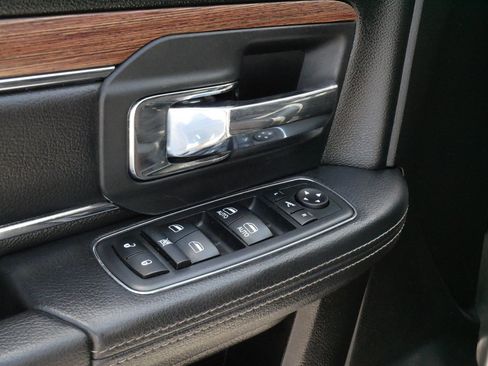 Used 2018 RAM 2500 Laramie w/ Sport Appearance Group AWD/4WD image 19