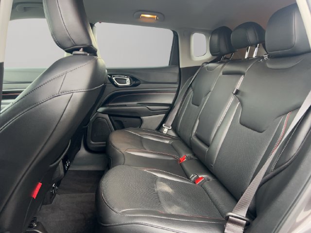 Used 2022 Jeep Compass Trailhawk w/ Trailhawk Elite Group AWD/4WD image 36