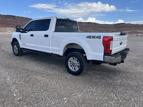 Used 2017 Ford F250 XLT AWD/4WD image 6