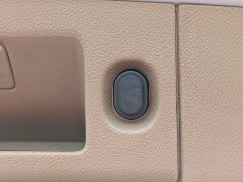 Used 2020 Cadillac Escalade ESV Platinum AWD/4WD image 38