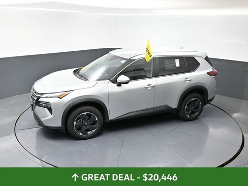 Used 2024 Nissan Rogue SV image 20