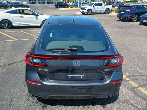 Used 2024 Honda Civic Sport Touring image 4