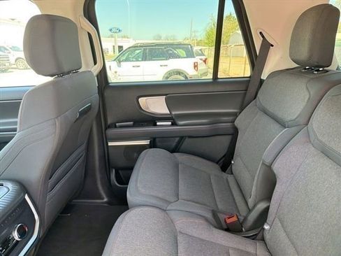 Used 2025 Ford Expedition Active RWD image 24