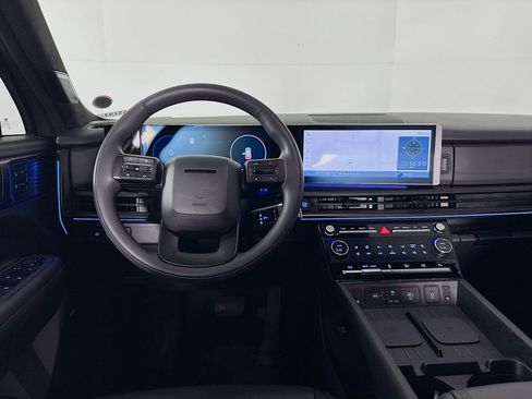 Used 2024 Hyundai Santa Fe Calligraphy image 28