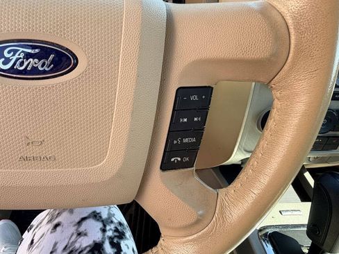 Used 2011 Ford Escape XLT w/ 203A Rapid Spec Order Code AWD/4WD image 17
