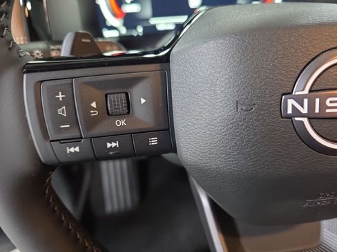 New 2026 Nissan Pathfinder Platinum image 17