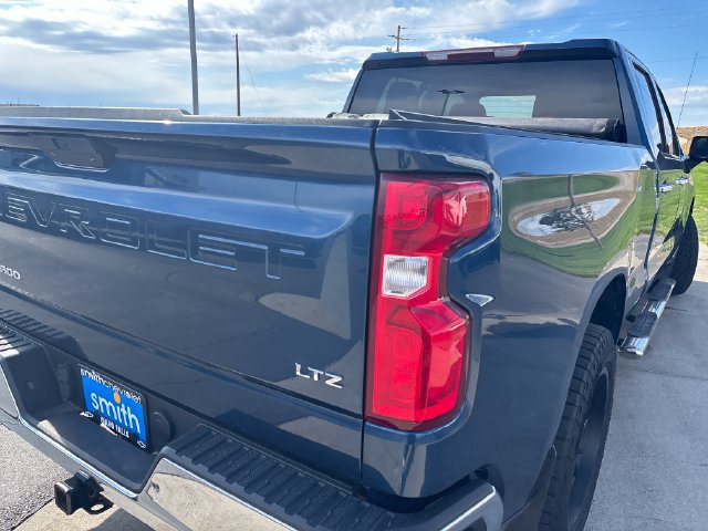 Used 2019 Chevrolet Silverado 1500 LTZ AWD/4WD image 26