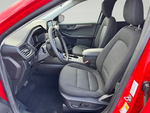 Used 2024 Ford Escape Active w/ Cold Weather Package FWD image 10