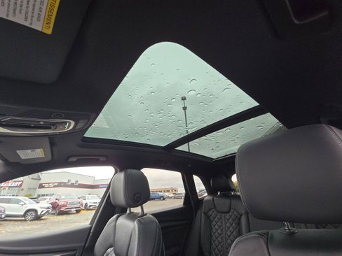 Used 2020 Audi SQ5 Premium Plus w/ Premium Plus Package image 25