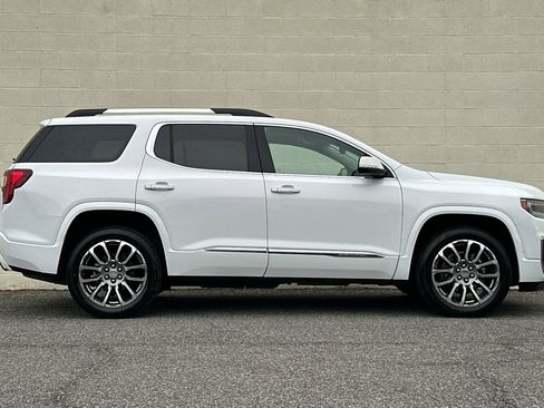 Certified 2023 GMC Acadia Denali image 3