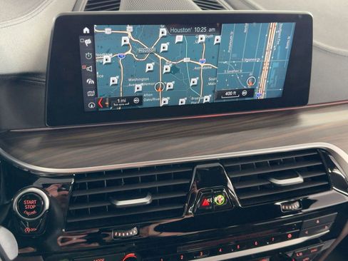 Used 2018 BMW M550i xDrive w/ Dynamic Handling Package image 23