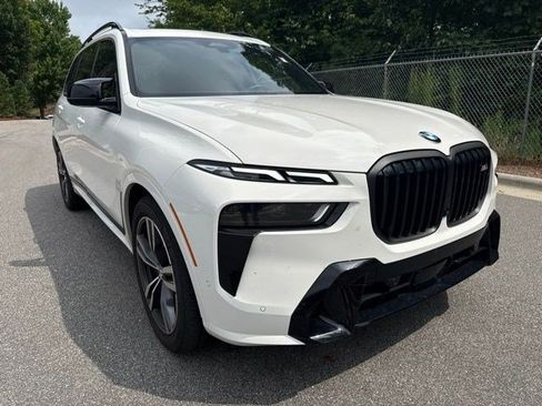 Used 2025 BMW X7 M60i w/ Executive Package AWD/4WD image 3