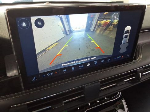 Used 2023 Lincoln Corsair FWD image 18