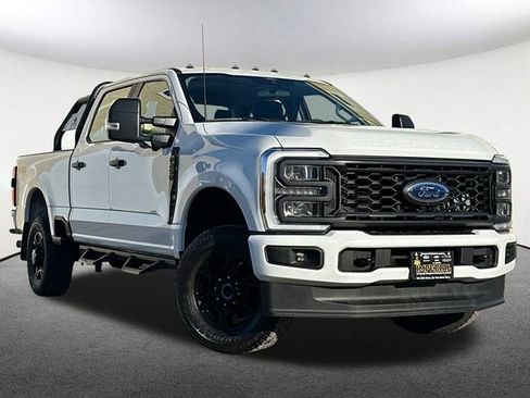 Used 2024 Ford F250 XL w/ STX Appearance Package image 2