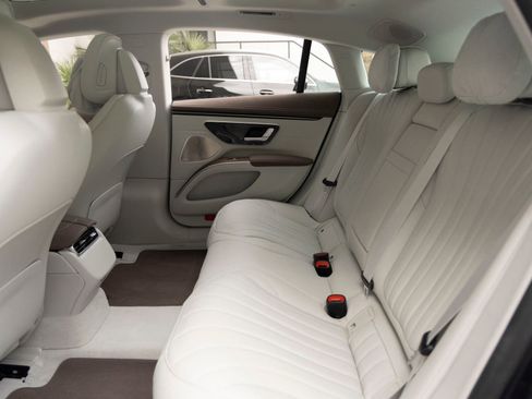 Used 2022 Mercedes-Benz EQS 450+ Sedan image 20