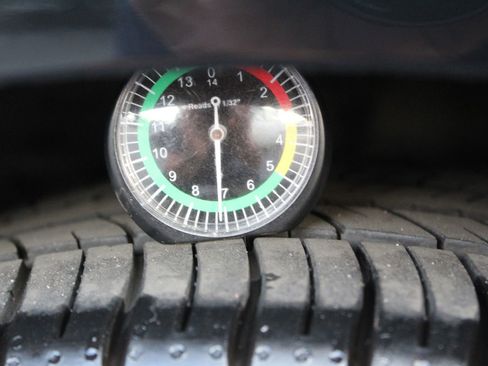 Used 2020 BMW 330i Sedan w/ Convenience Package RWD image 40