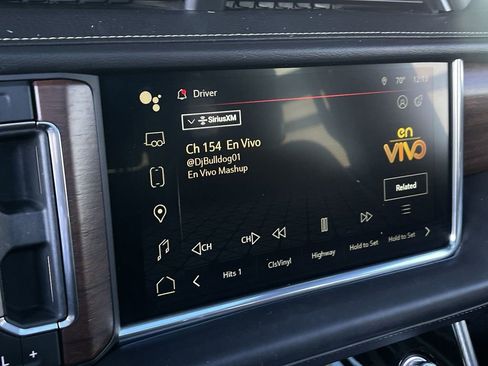 Used 2023 GMC Yukon XL Denali Ultimate image 13