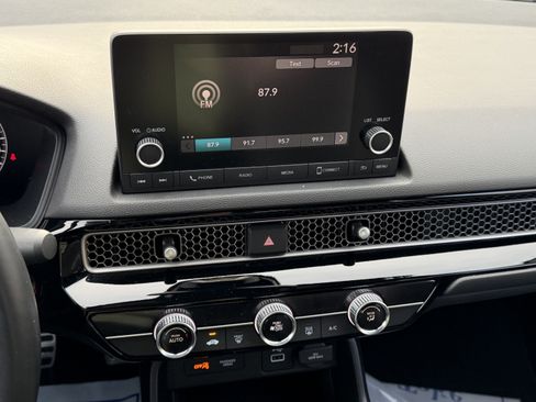 Used 2023 Honda Civic Sport image 18