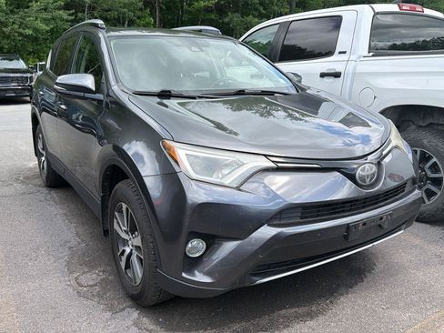 Used 2017 Toyota RAV4 XLE w/ Premium Special Value Package AWD/4WD image 3