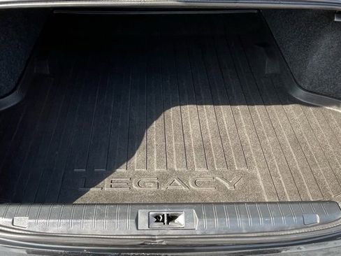 Used 2017 Subaru Legacy 2.5i Premium image 12