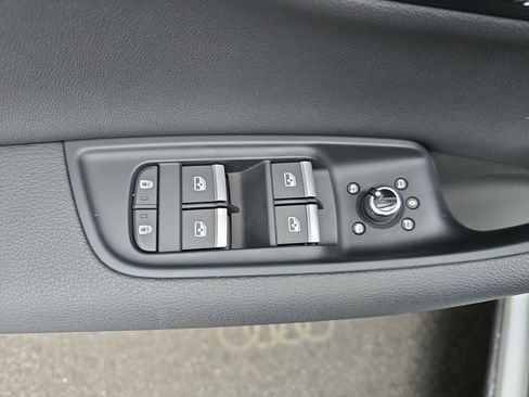 Used 2025 Audi Q7 2.0T Premium w/ Convenience Package image 30