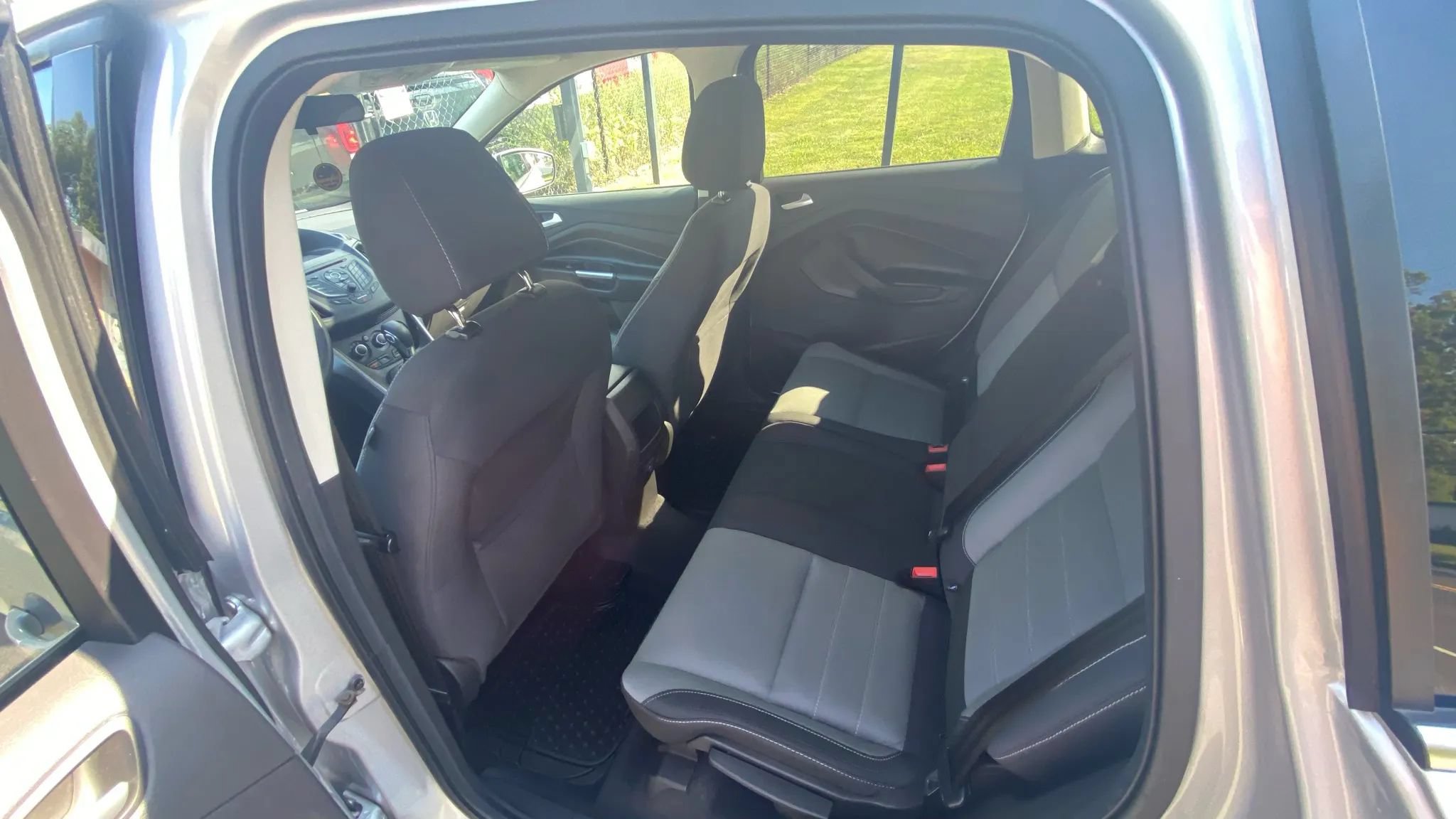Used 2016 Ford Escape SE AWD/4WD image 19