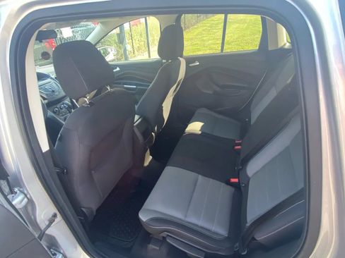 Used 2016 Ford Escape SE image 19