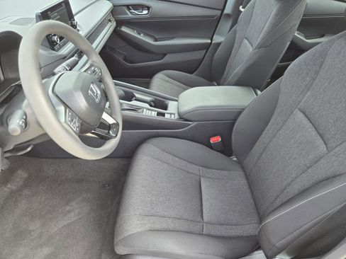 Used 2025 Honda Accord LX image 9