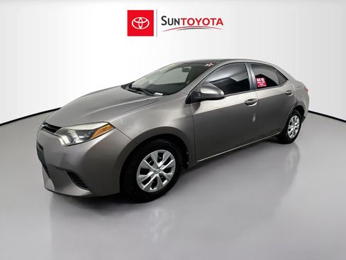 Used 2014 Toyota Corolla LE image 9