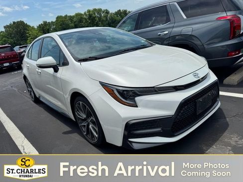Used 2021 Toyota Corolla SE w/ SE Premium Package FWD image 1