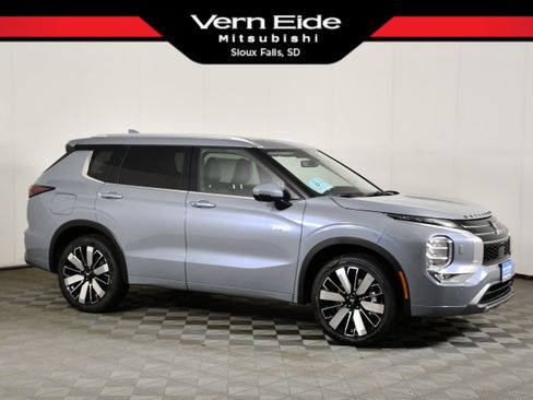 New 2026 Mitsubishi Outlander SEL AWD/4WD image 1