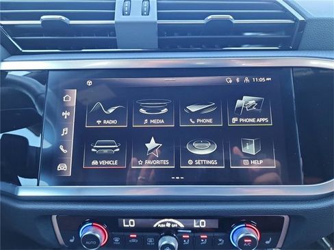 Certified 2025 Audi Q3 2.0T Premium w/ Convenience Package image 18