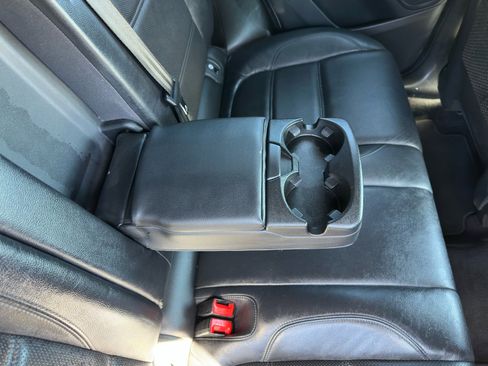 Used 2018 Jaguar E-PACE S image 17