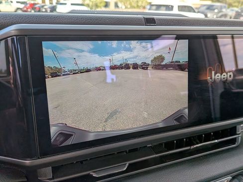 New 2026 Jeep Gladiator Sport image 25