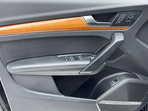 Used 2023 Audi Q5 2.0T Premium Plus image 35