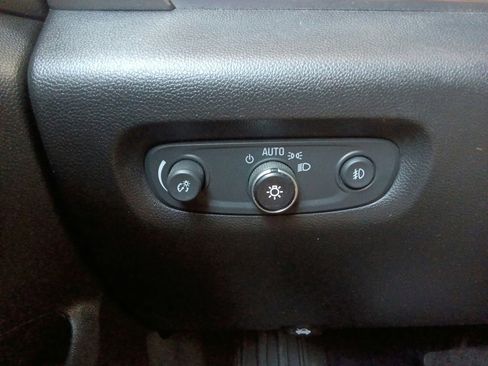 Used 2020 Chevrolet Traverse LT FWD image 27