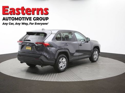 Used 2022 Toyota RAV4 LE AWD/4WD image 38
