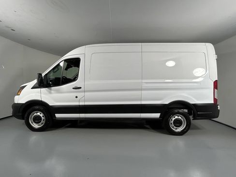 Used 2025 Ford Transit 250 148 Medium Roof RWD image 4