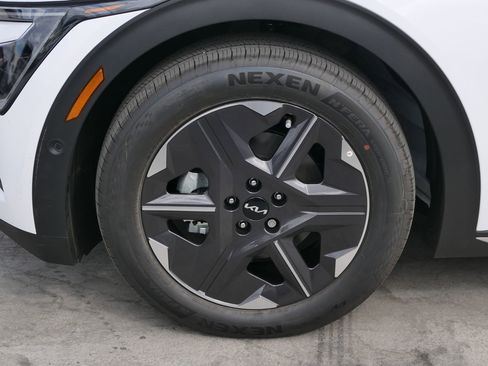 New 2025 Kia EV6 Light image 10
