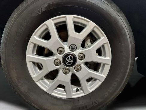 Used 2024 Toyota Tacoma 4x4 Double Cab image 31