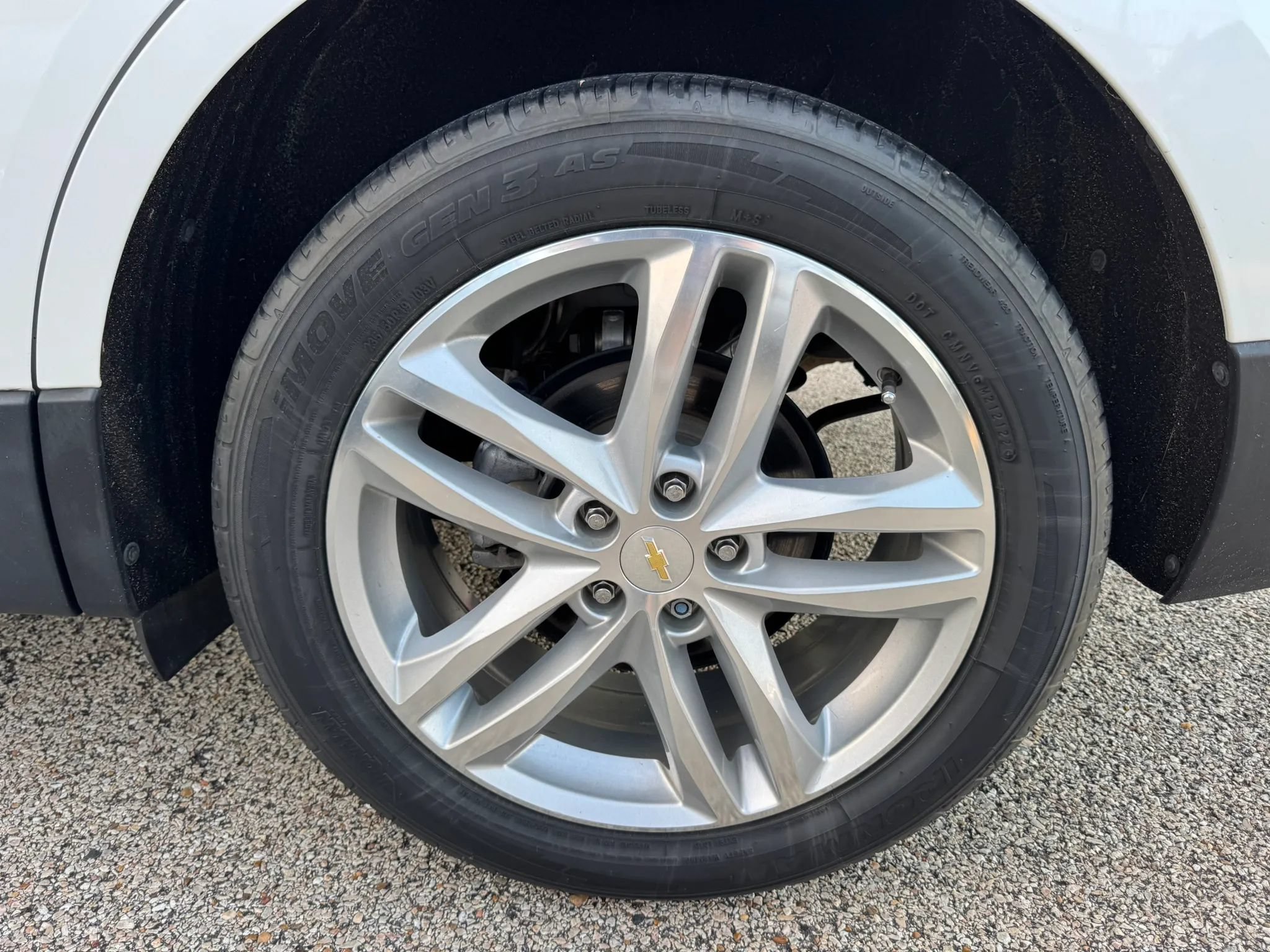 Used 2019 Chevrolet Equinox Premier FWD image 13