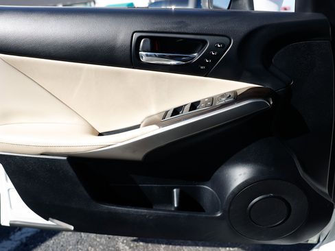 Used 2014 Lexus IS 250 AWD image 46