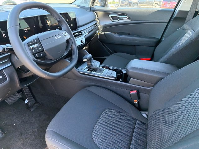 New 2027 Kia Sportage LX FWD image 18