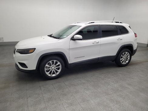 Used 2019 Jeep Cherokee Latitude w/ Popular Appearance Group image 2